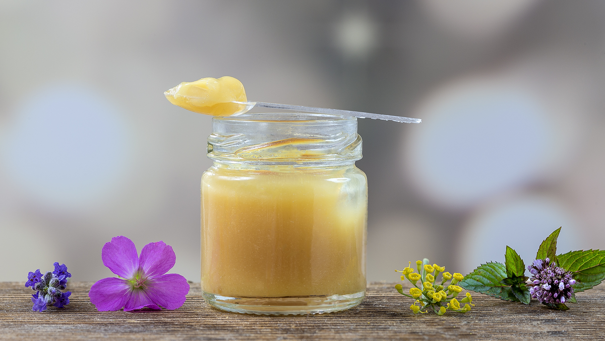 How is Royal Jelly Made? BEE&YOU